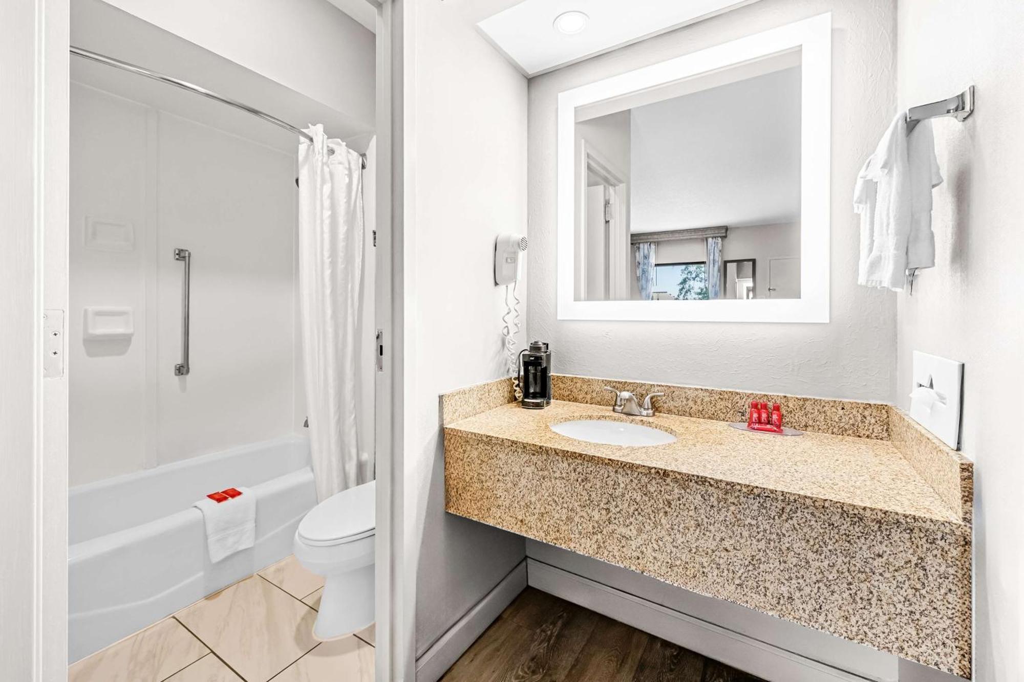 Surestay Plus Hotel By Best Western Southern Pines Pinehurst Екстериор снимка