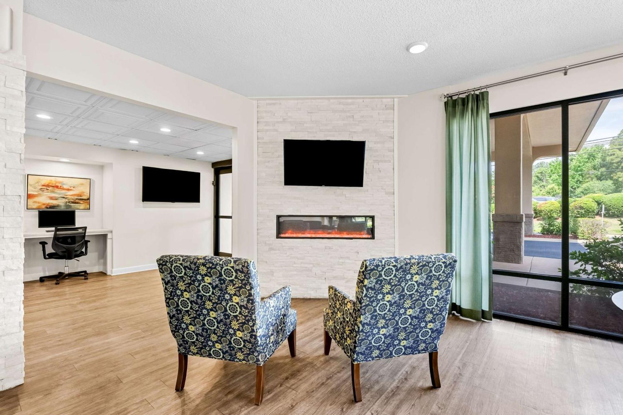 Surestay Plus Hotel By Best Western Southern Pines Pinehurst Екстериор снимка