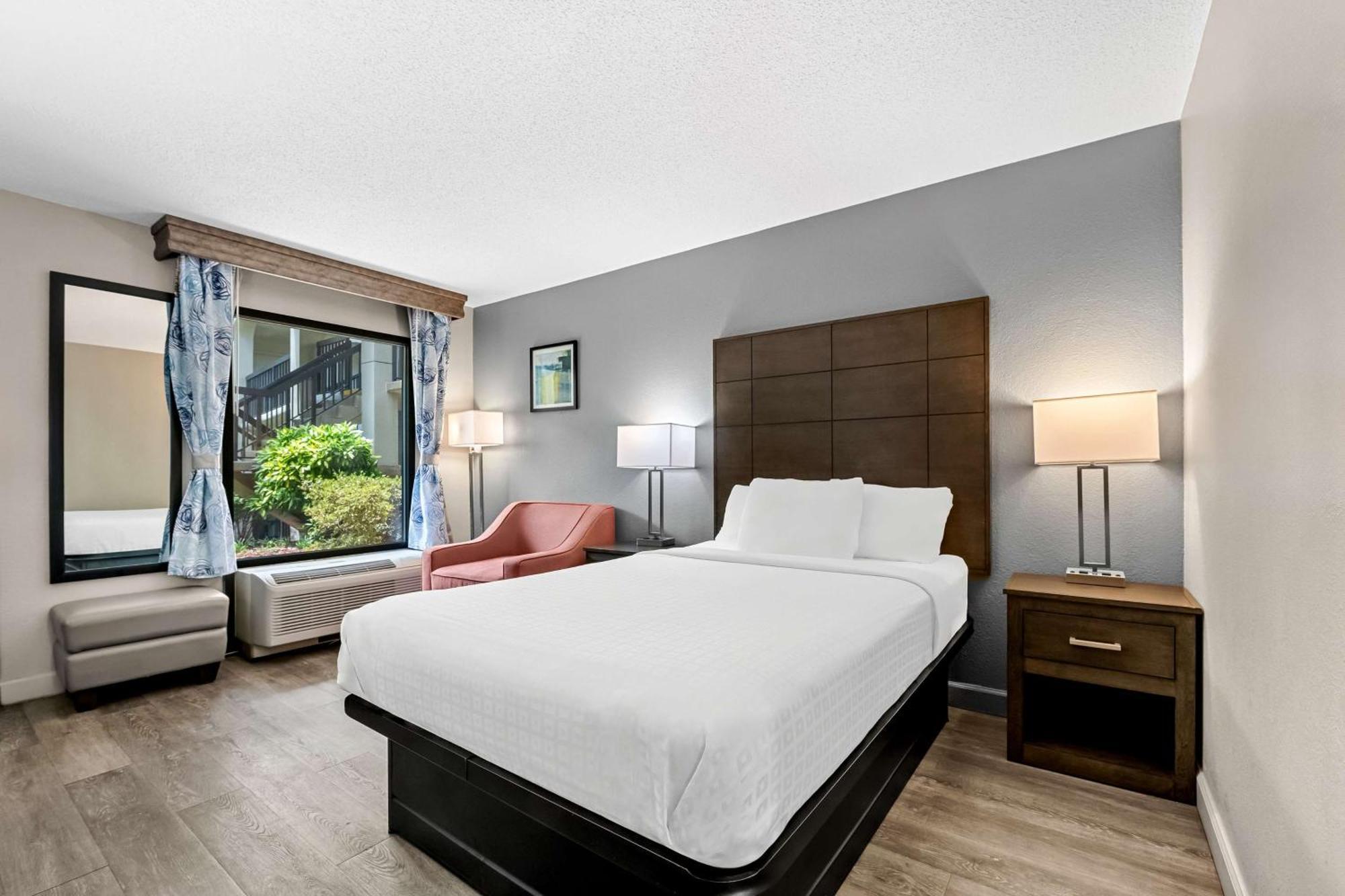 Surestay Plus Hotel By Best Western Southern Pines Pinehurst Екстериор снимка